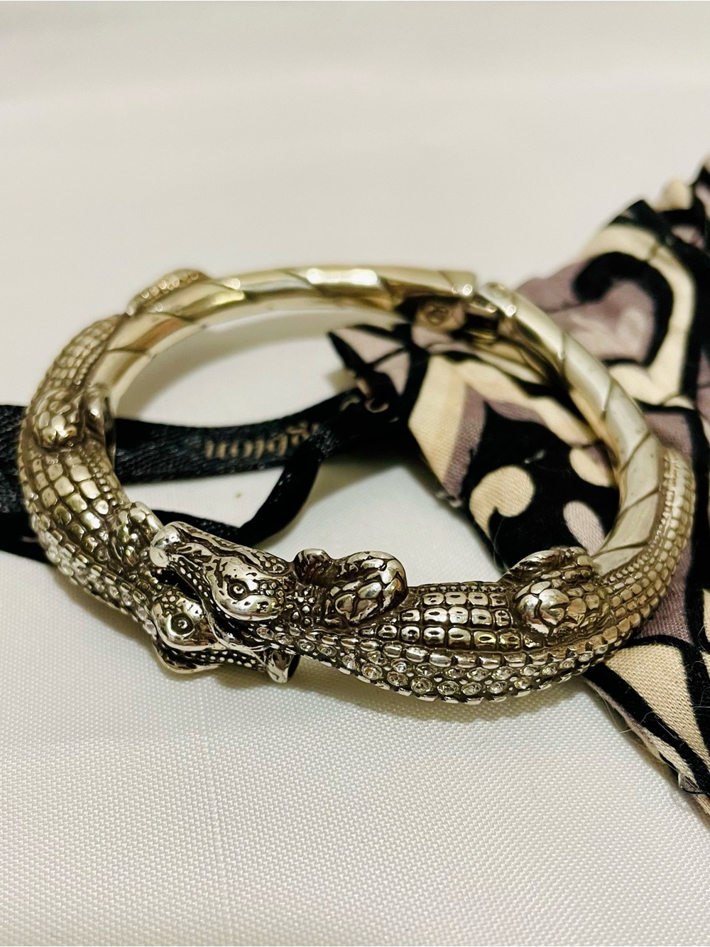 Brighton “Later Gator” Collection - 2 Kissing Gators & Clapper Style Bracelet - Picture 13 of 16
